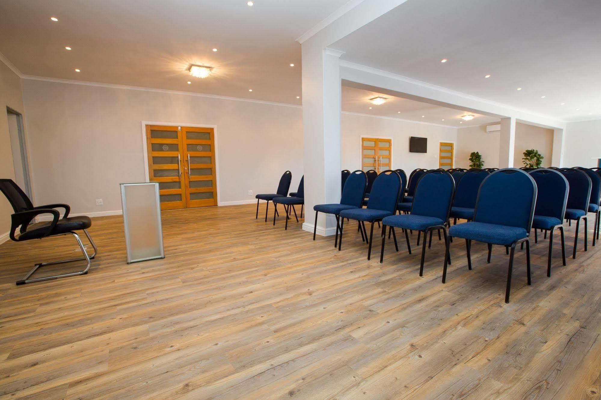 New National Hotel And Conference Parow Ngoại thất bức ảnh